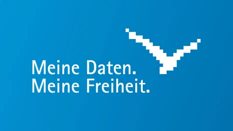 Logo bestehend aus Wortmarke »Meine Daten. Meine Freiheit.« und einer Möwe in Form von Pixeln